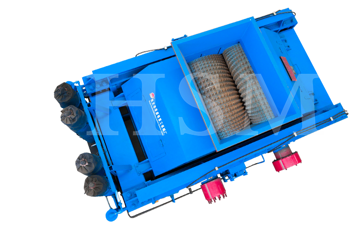 齒輥破碎機(jī)對(duì)輥破碎機(jī)、河卵石制砂機(jī)、石頭制砂機(jī)海報(bào)圖