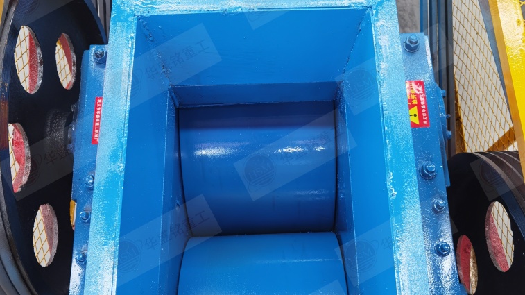 小型對輥破碎機(jī)  